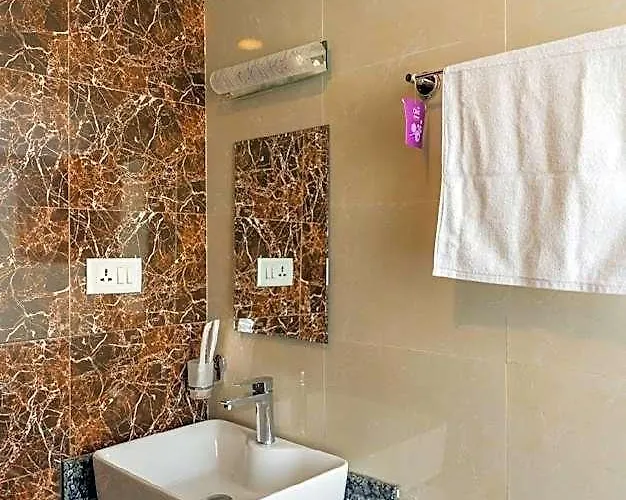Hotel Royal Airport 2*
